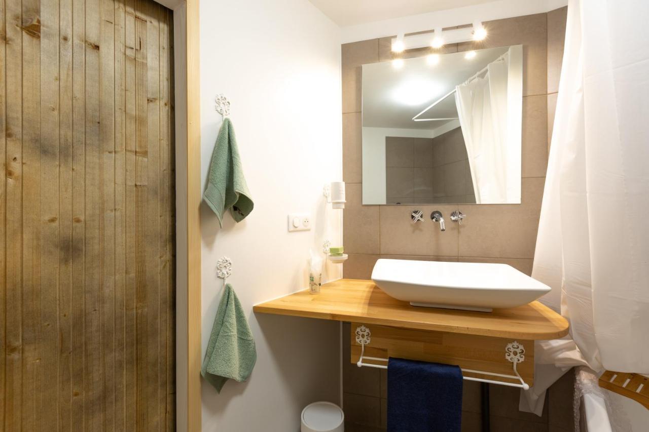 Les Dames-Jeannes Bed & Breakfast Chavot-Courcourt Dış mekan fotoğraf